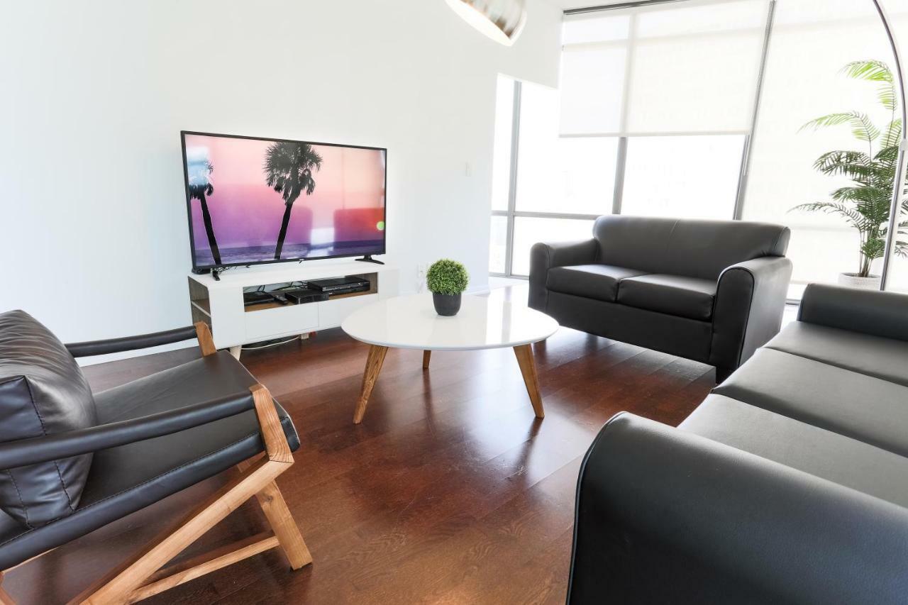 Altitude Suites Bay Street - Holiday Bonus - Free Parking Τορόντο Εξωτερικό φωτογραφία