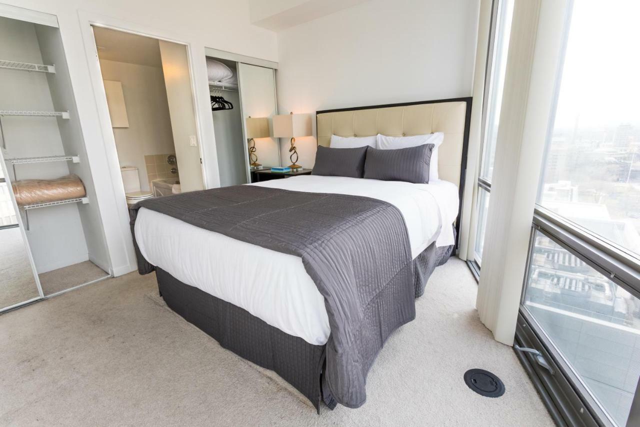 Altitude Suites Bay Street - Holiday Bonus - Free Parking Τορόντο Εξωτερικό φωτογραφία