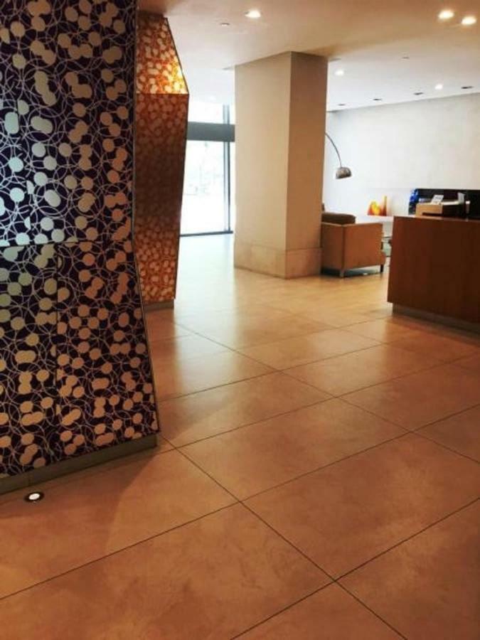 Altitude Suites Bay Street - Holiday Bonus - Free Parking Τορόντο Εξωτερικό φωτογραφία
