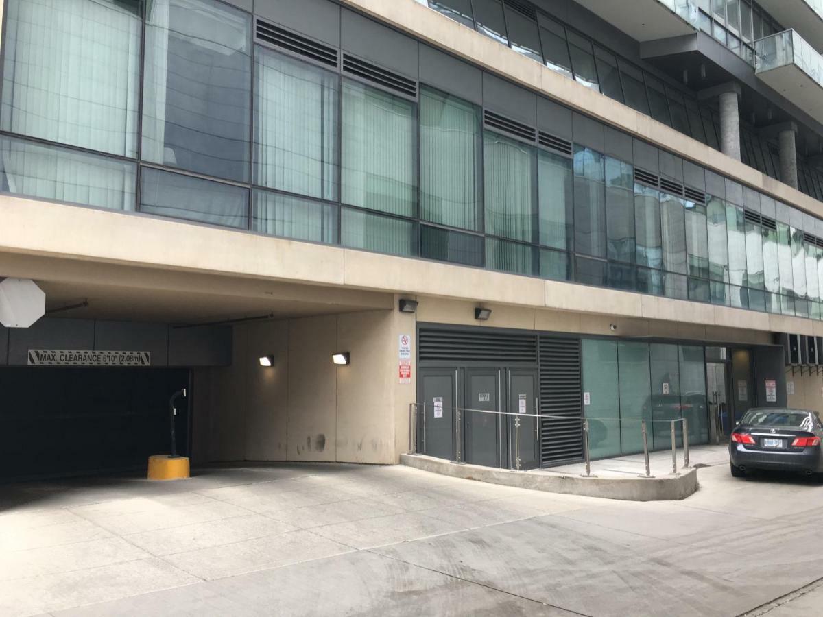 Altitude Suites Bay Street - Holiday Bonus - Free Parking Τορόντο Εξωτερικό φωτογραφία